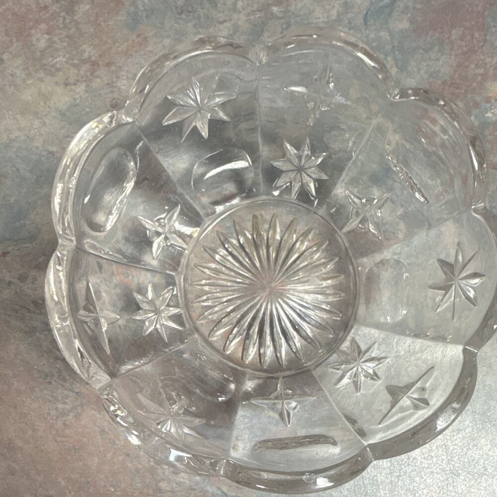 Unmarked Clear Pressed Glass Starburst Scalloped Bowl, Decorative One-Piece